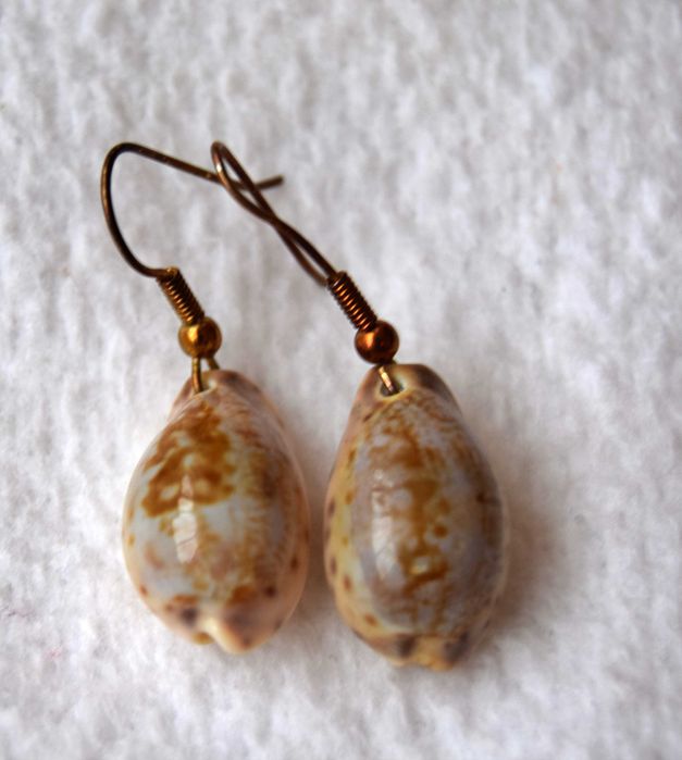 Brincos com búzios (Cabo Verde)