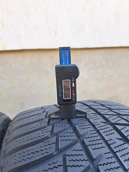 Шини колеса 255 40 R18 BRIDGESTONE Blizzak LM001 резина покришки Зима