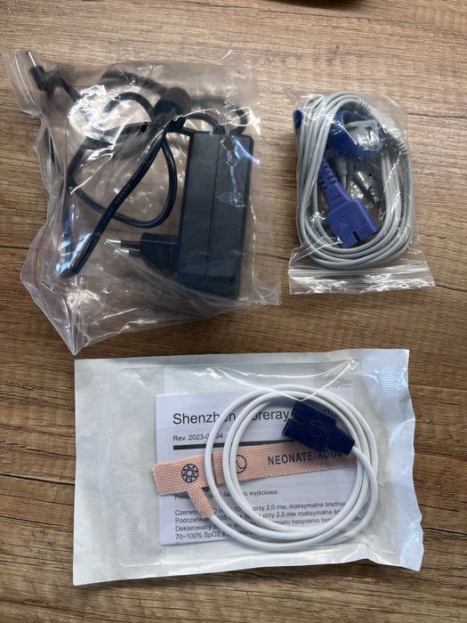 Pulsoksymetr Med7even UT100 sprawny gwarancja do 2026 plus czujniki