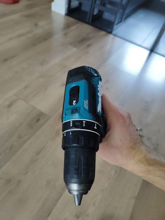 Akumulatorowa bezszczotkowa wkrętarka udarowa Makita DHP485, rok 2025