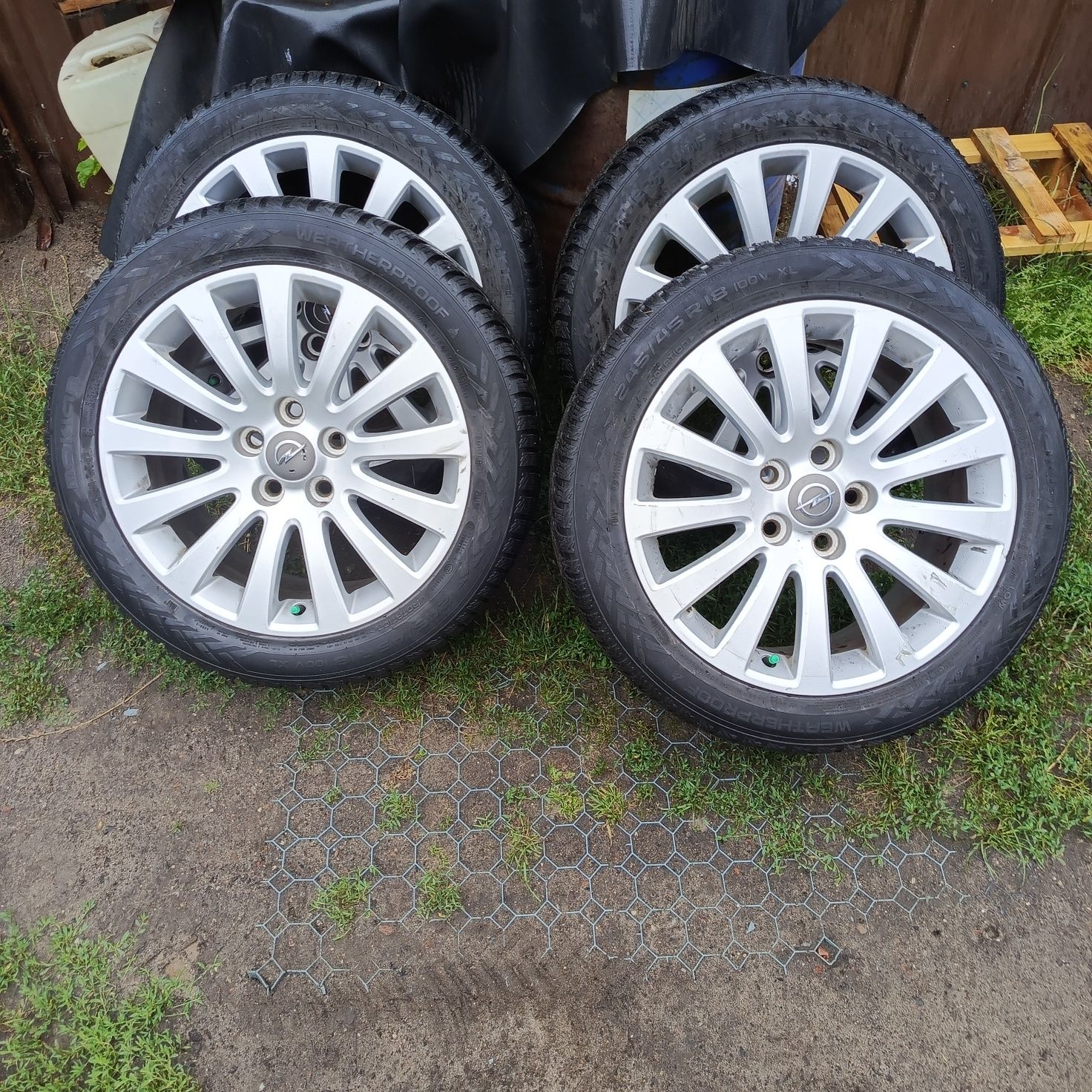 Koła 18" Opel Insignia opony Nokian Wielosezonowe