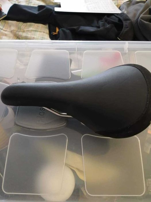 Selim bicicleta. Marca Fizik