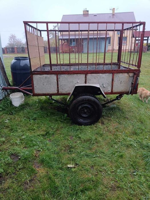 Przyczepka samochodowa zarejestrowana