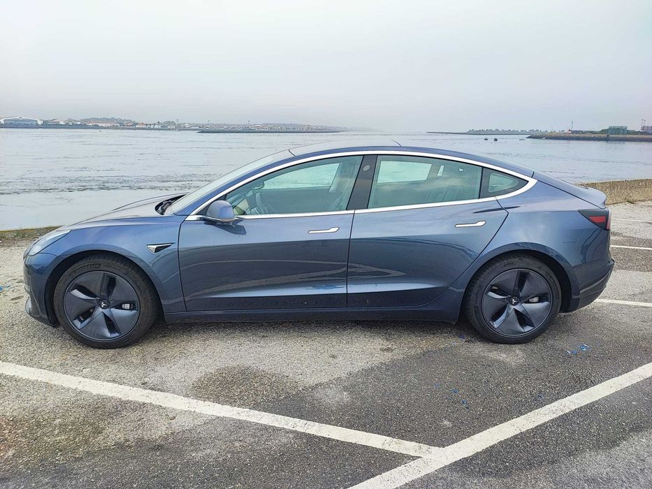 TESLA Model 3 AWD - IVA dedutivel