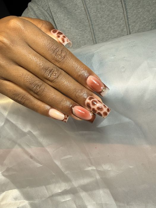 Unhas de gel laranjeiro