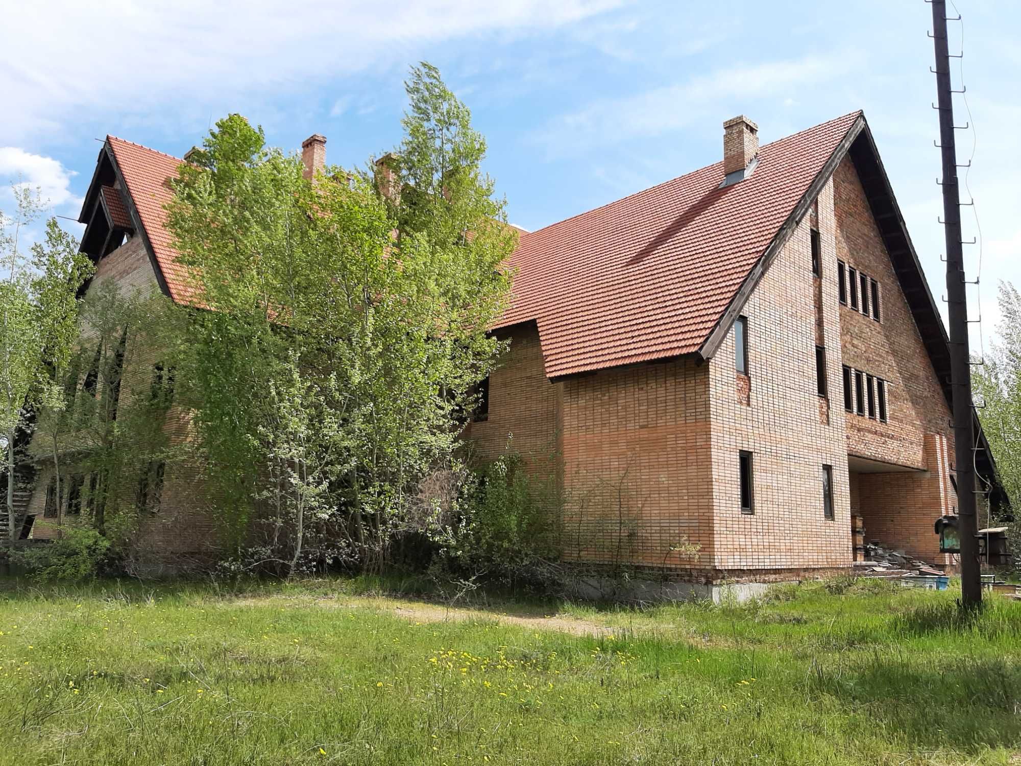 ПРОДАЖ приміщення 2500 кв. м (лівий берег)