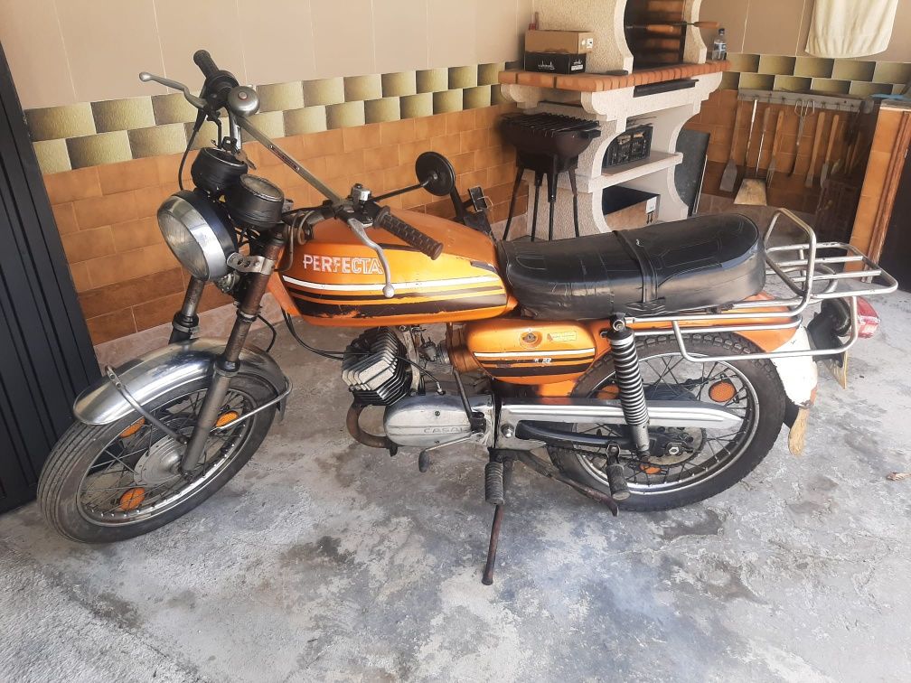 Casal 50cc mota antiga