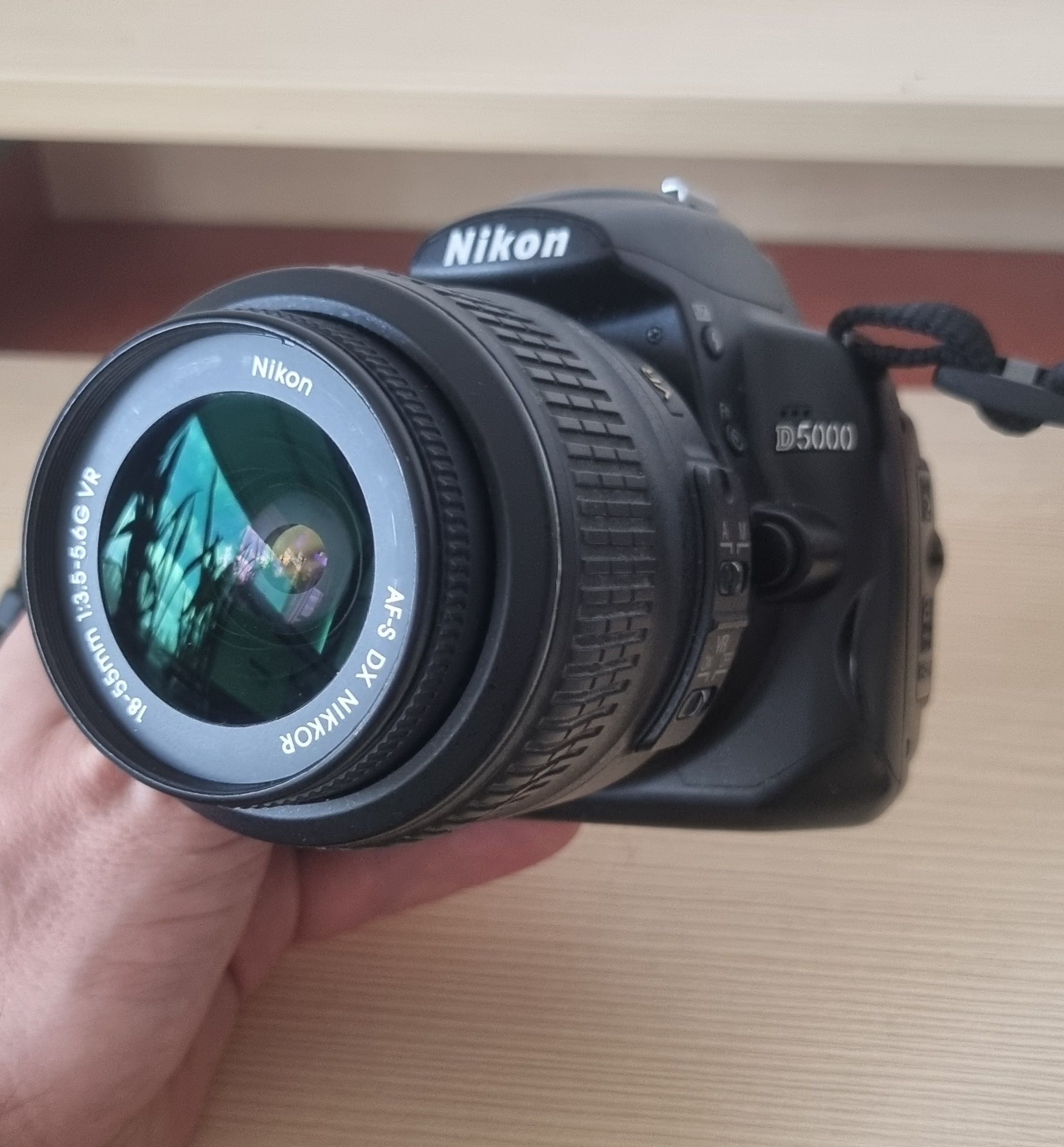 Nikon D5000 фотокамера