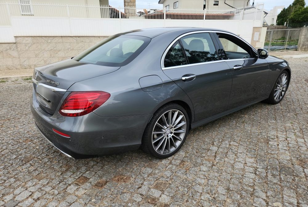 Mercedes-Benz E220d  AMG