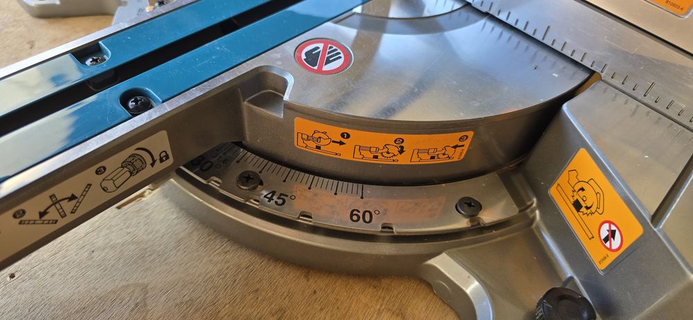 Makita, serra esquadrias LS002G 40V usada