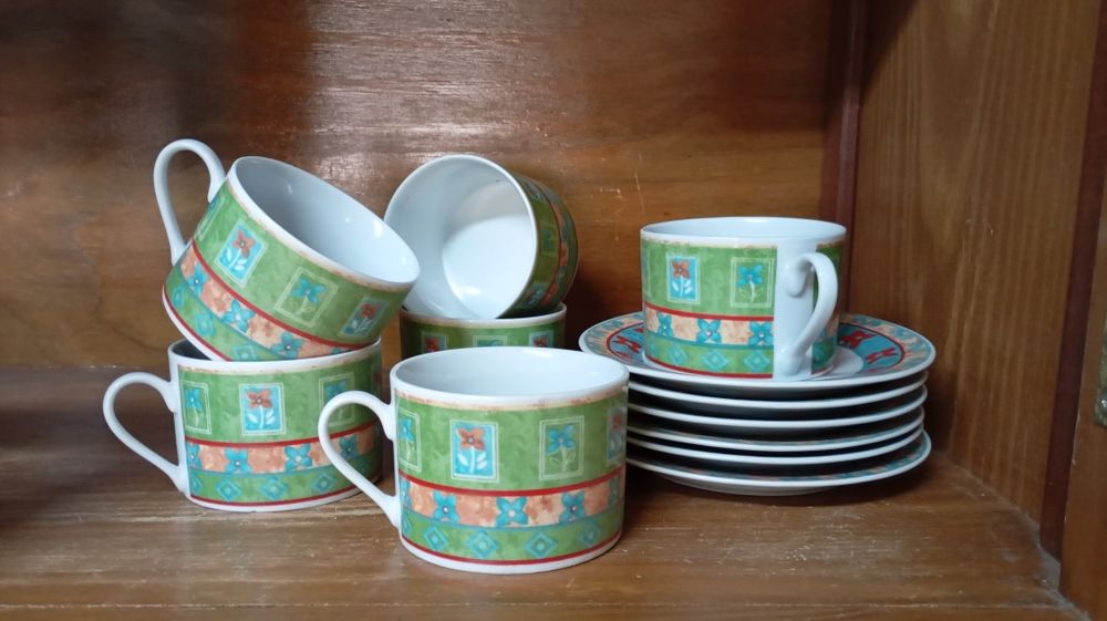 Conjunto de Chávenas com Pires