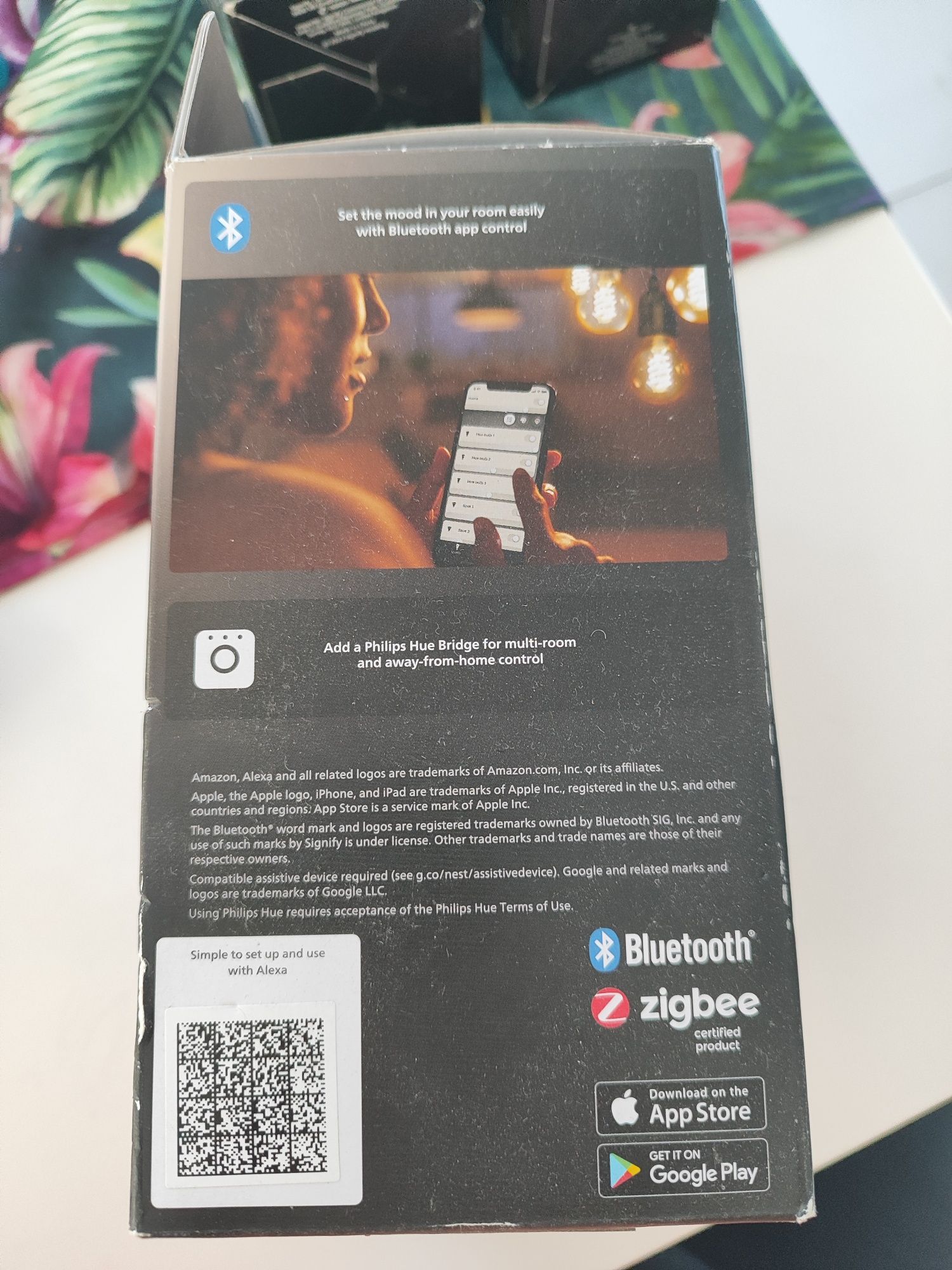 Żarówka Philips Hue white E27 że