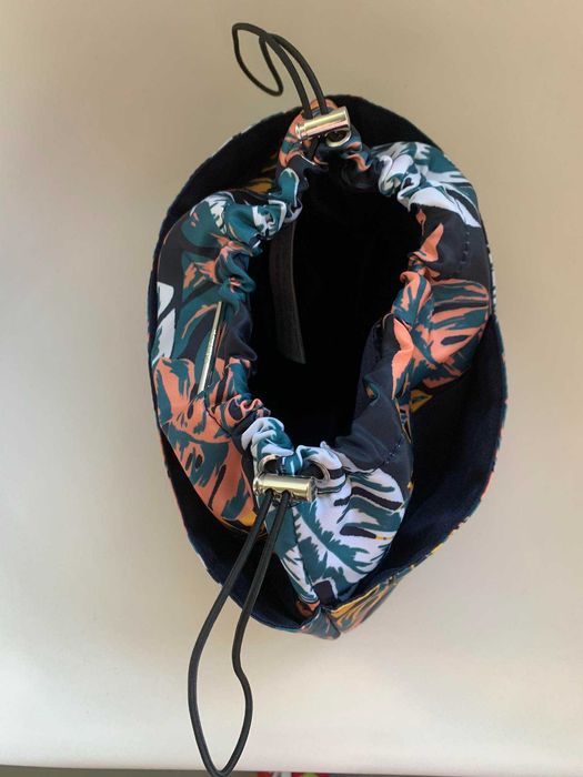 Necessaire em nylon, Mango. NOVO