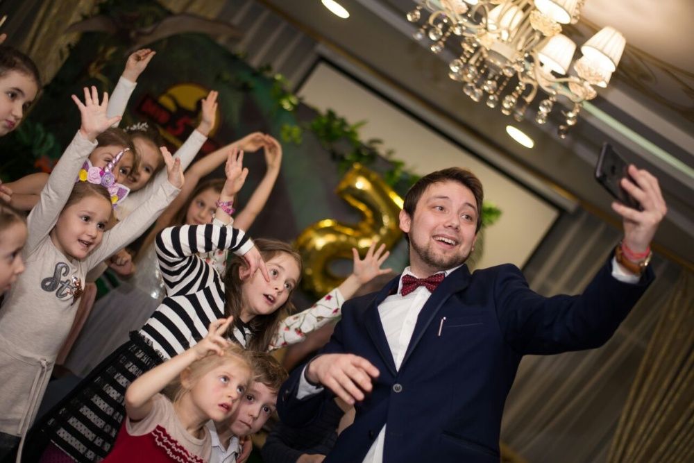 Фокусник аниматор на детский день рождения. Харьков