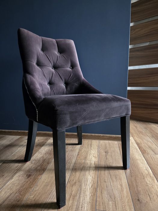 Krzesło glamour pikowane