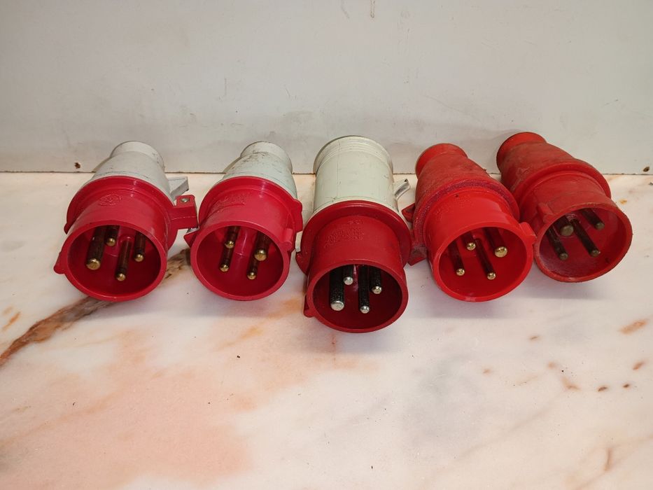 Conjunto de 5 fichas trifásicas a funcionar perfeitamente