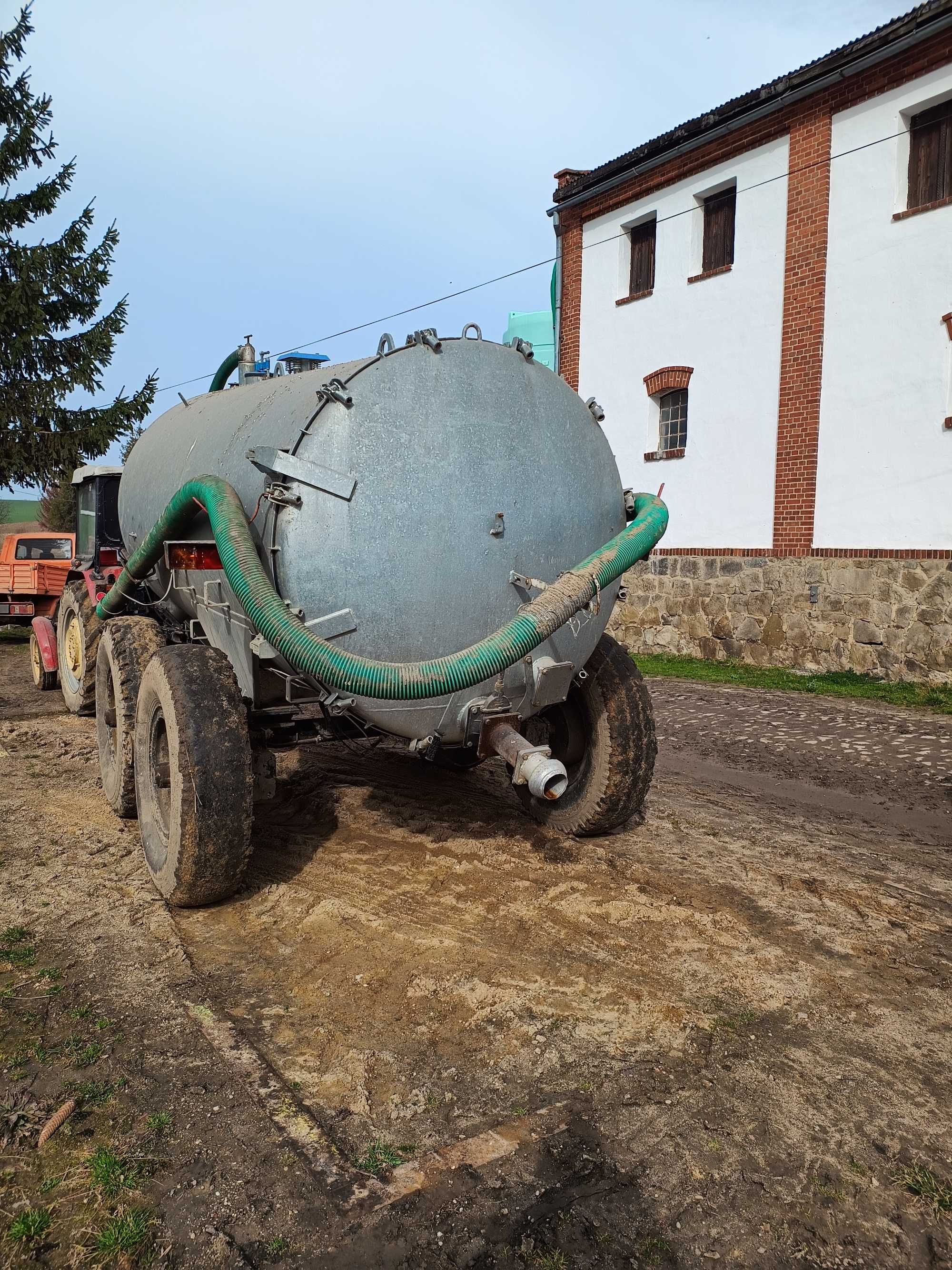 Sprzedaż wozu asenizacyjnego.