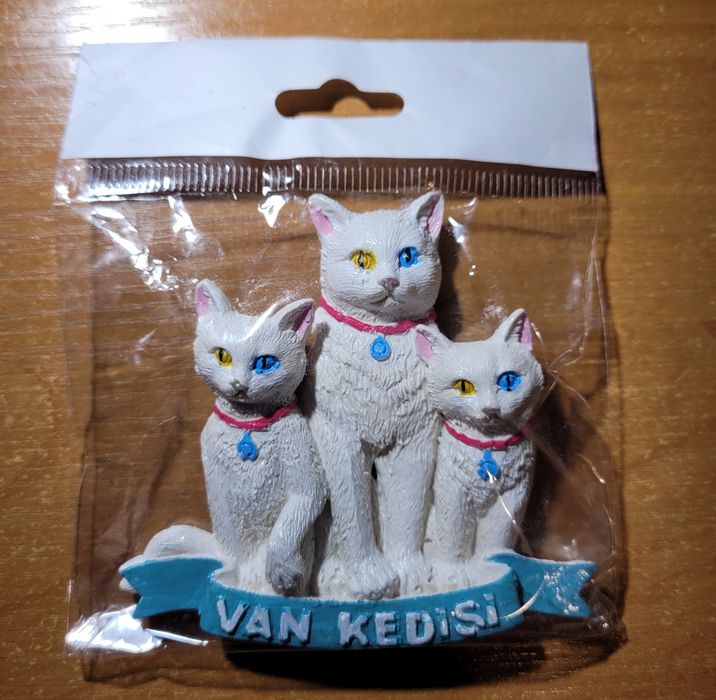 Magnes z kotkami z Turcji