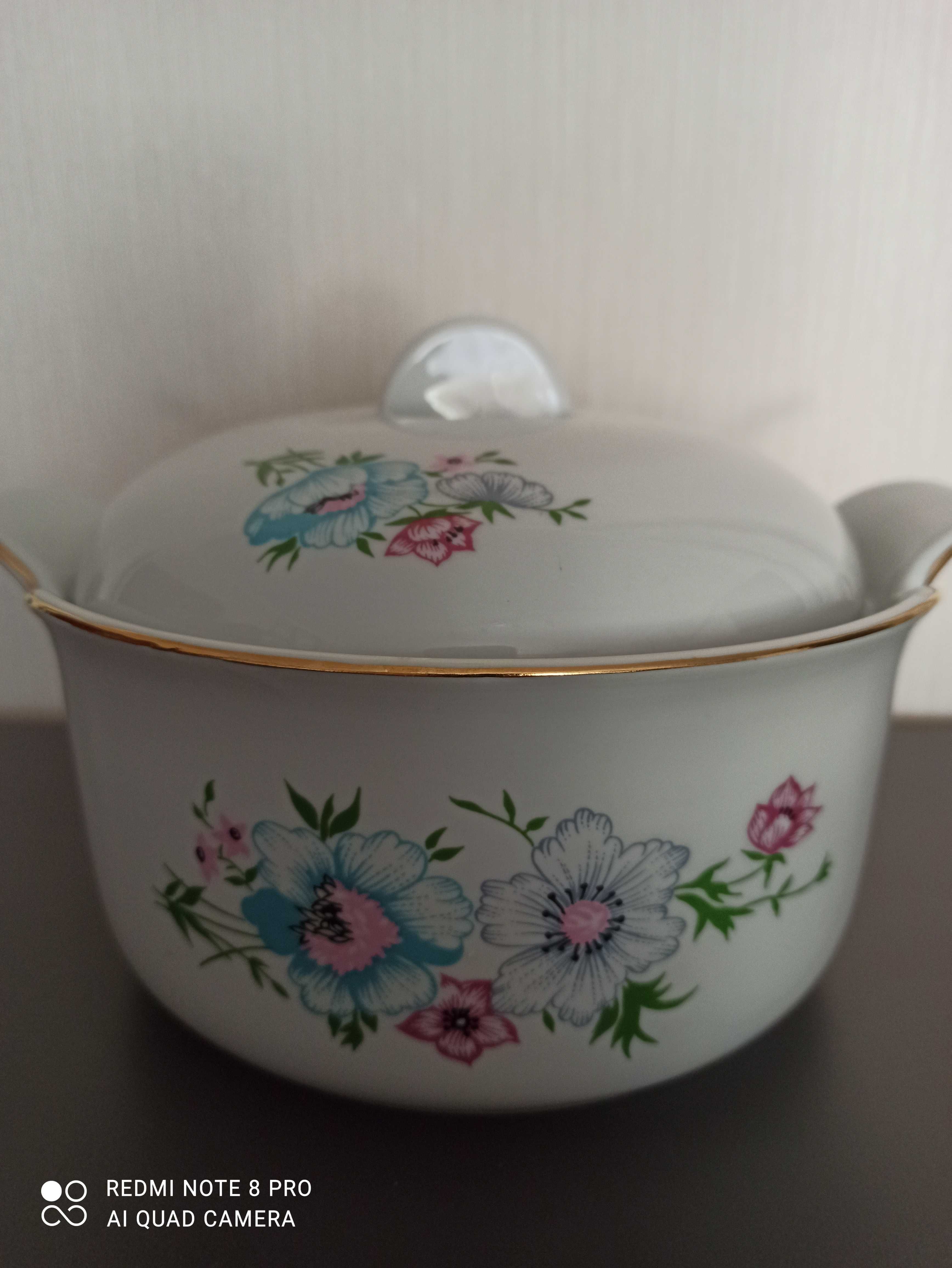 Waza, porcelana Wawel, Nowa