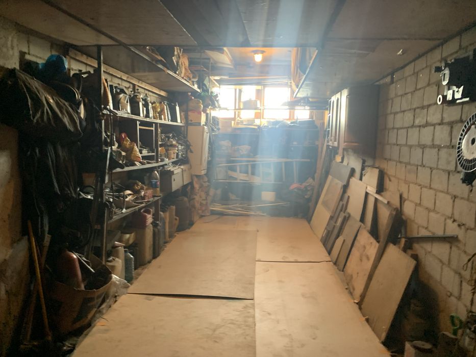 Сдам гараж на ОБолоні вул.Північна 5 кооператив «Схід» на 4 поверсі