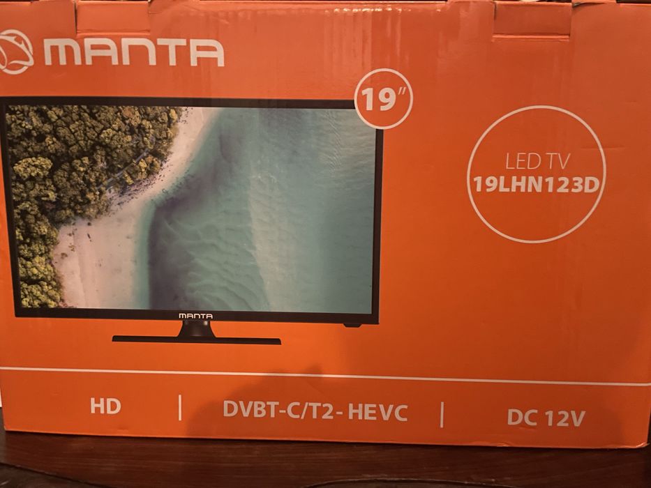 Televisao nova! manta led 19”” para caravana/ espaços pequenos