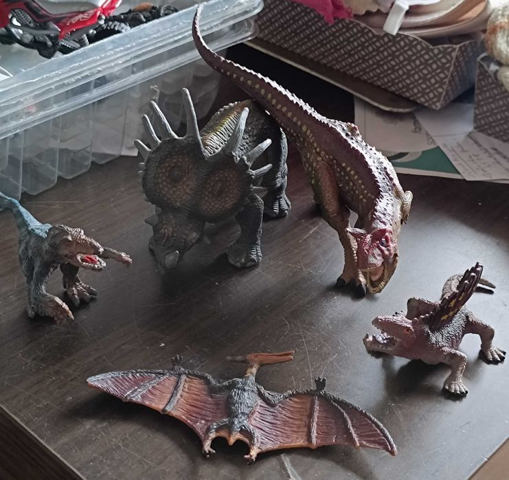 5 Dinossauros de brincar ou coleção