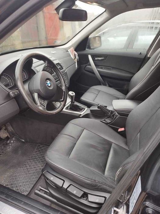 samochód bmw x3 stan igła