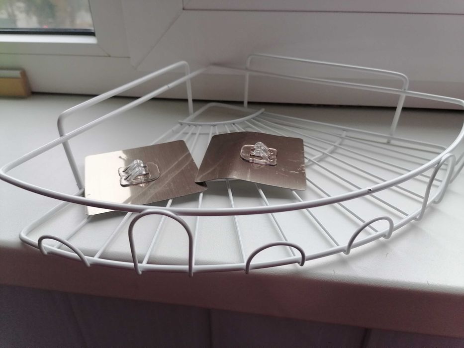 Поличка металева у ванну