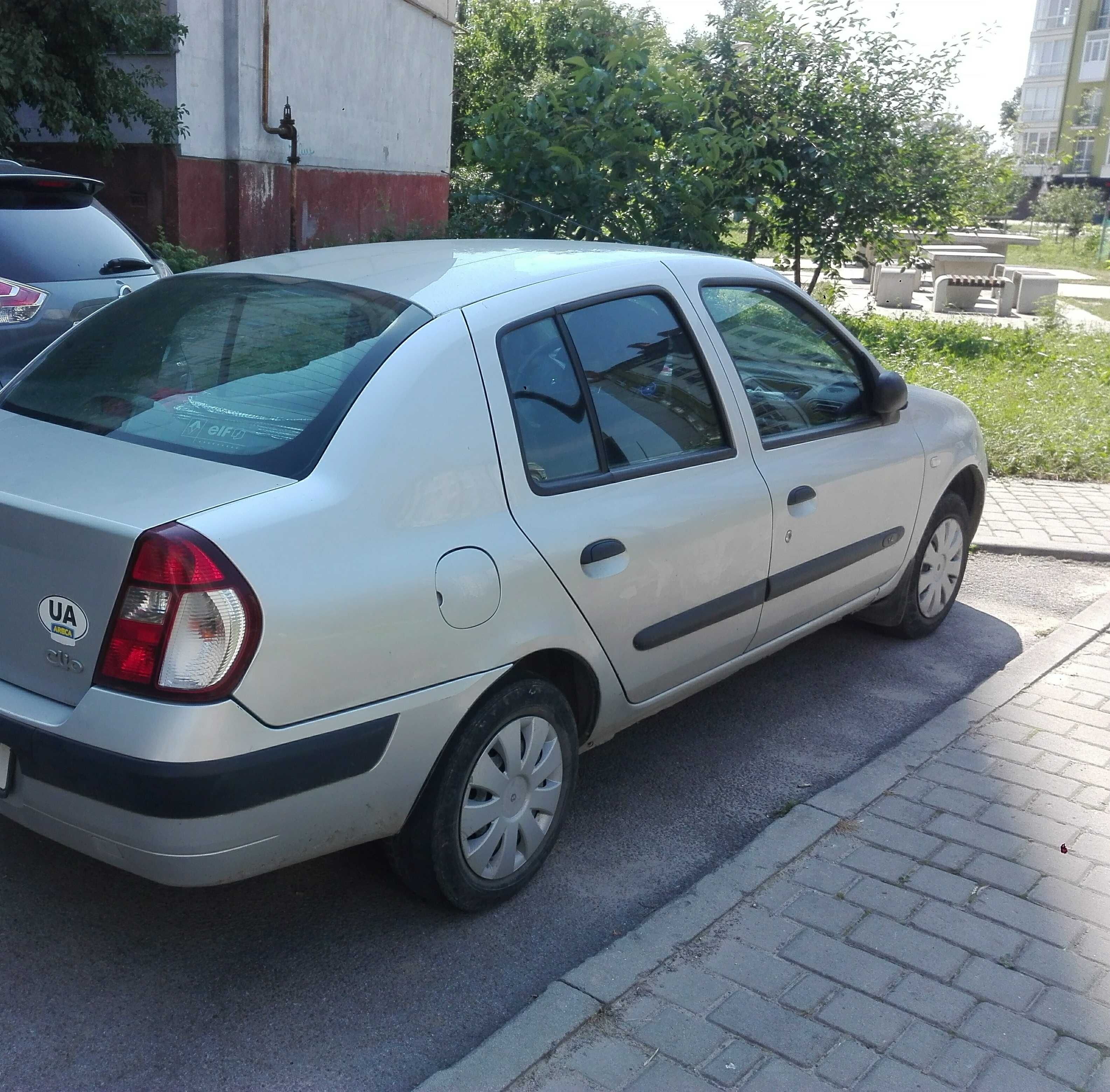 Доглянутий економний сімейний седан 2005pRENAULT CLIO SYMBOLсірий 1.4i