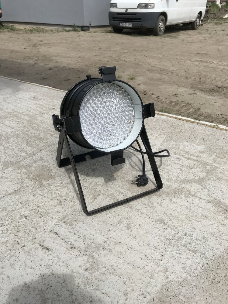 Reflektor LED PAR 64