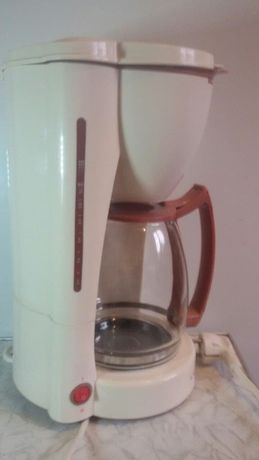 Капельная кофеварка SCARLETT SC-1031