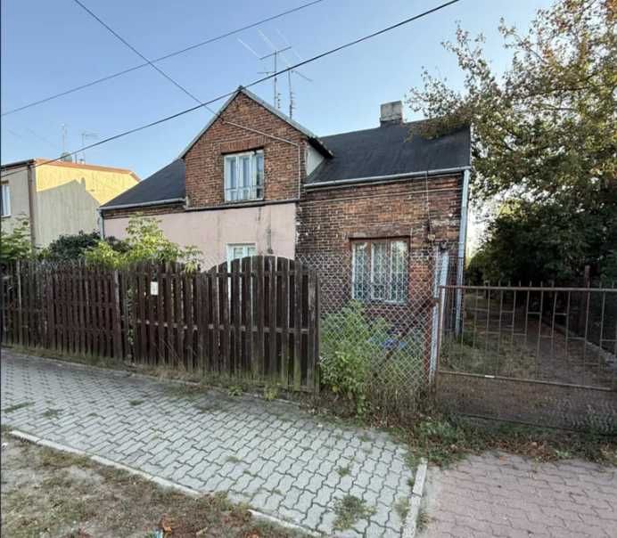 Dom do remontu składający się kilku lokali