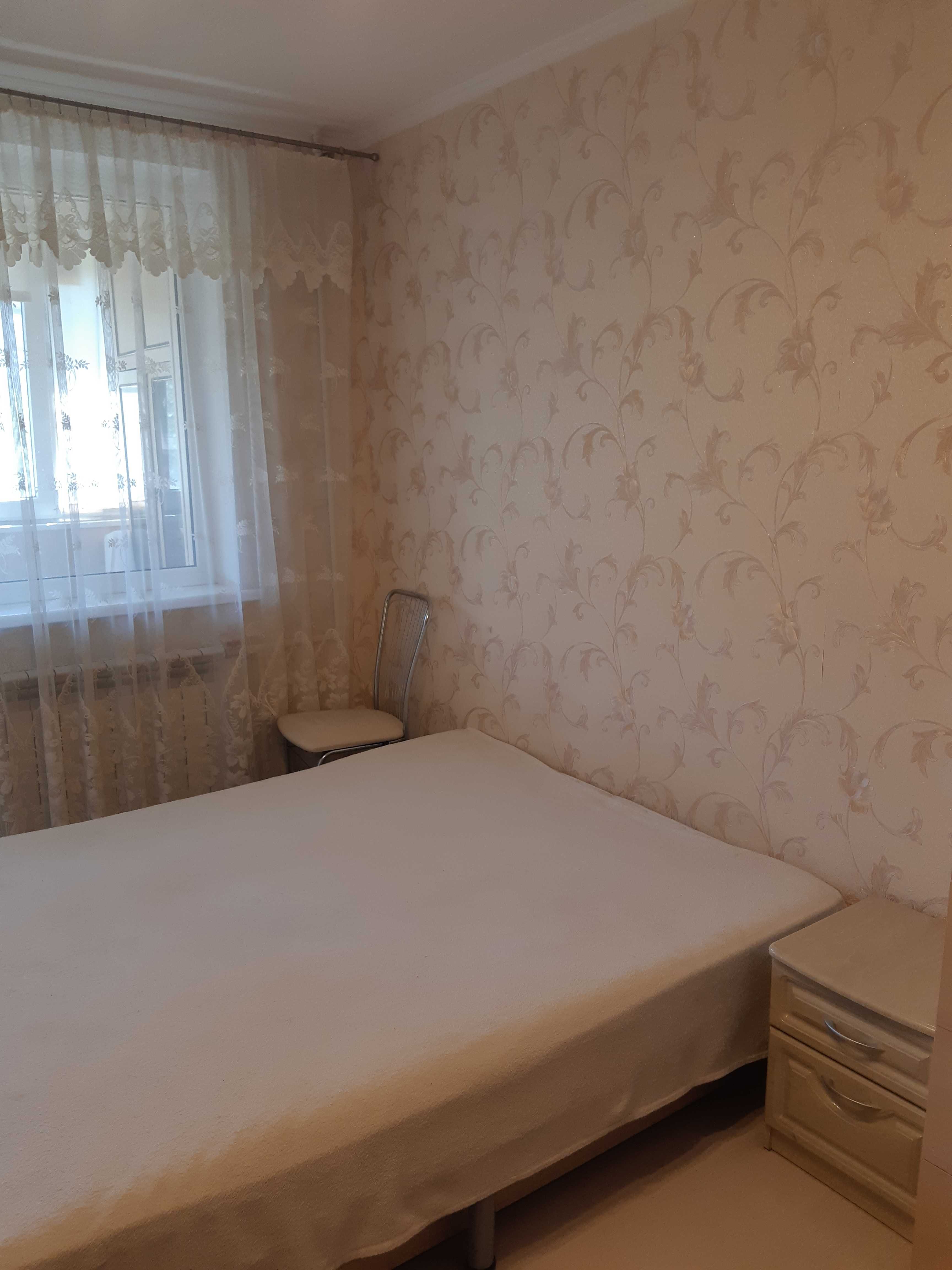 Продам 3-х к. квартиру пос.Жуковського