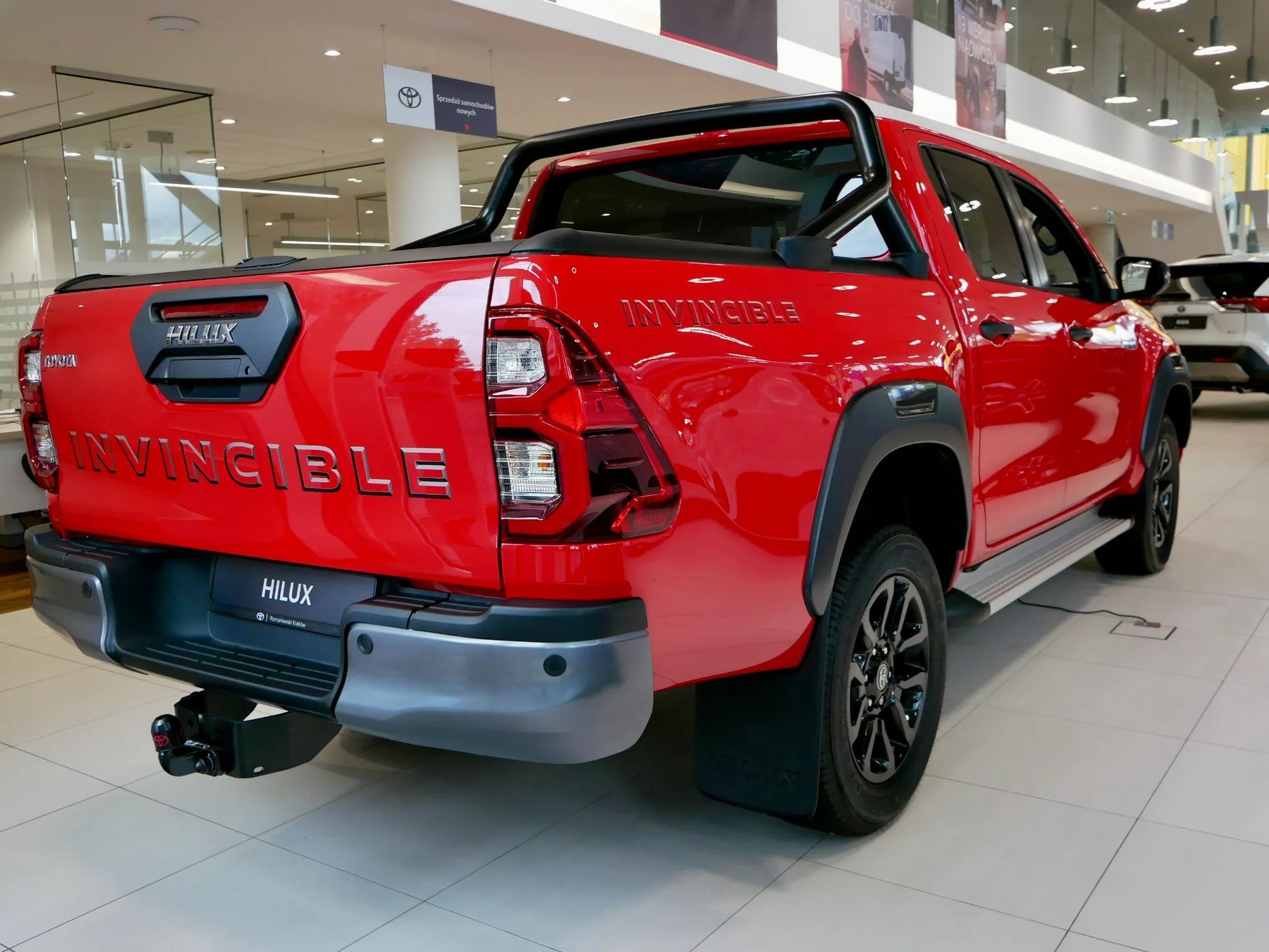 Toyota Hilux Invincible 2.8 D-4D 4×4 | Rok 2024 | Faktura