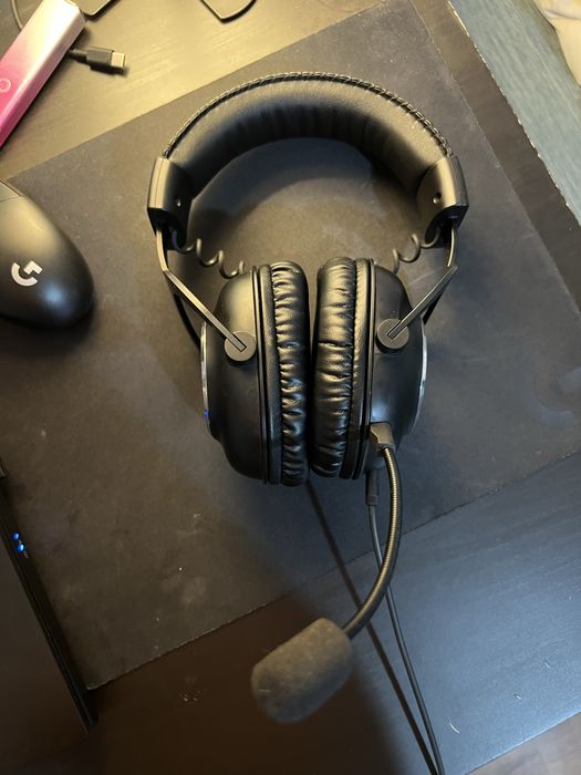 Laptop Acer Nitro V16 + mysz + sluchawki + kontroler