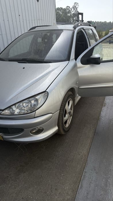 Peugeot 206 SW 1.4 gasolina viatura pra venda de peças