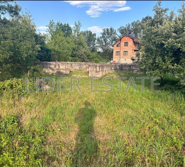 Ділянка в Оноківцях