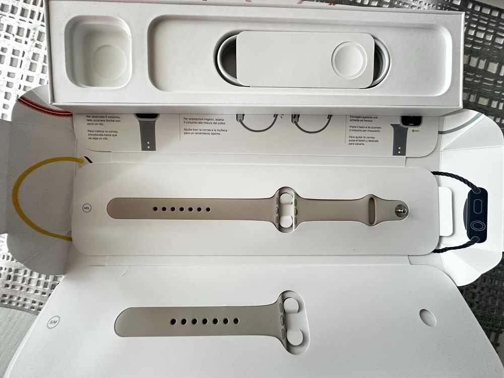 Apple watch se 2nd gen cellular 40 mm starlight