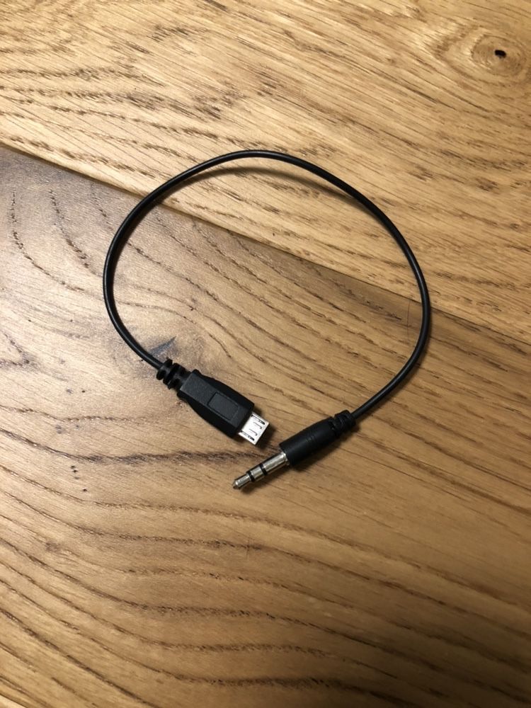 Kabel mikroUSB AUX