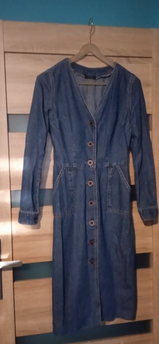Damska sukienka jeansowa Reserved