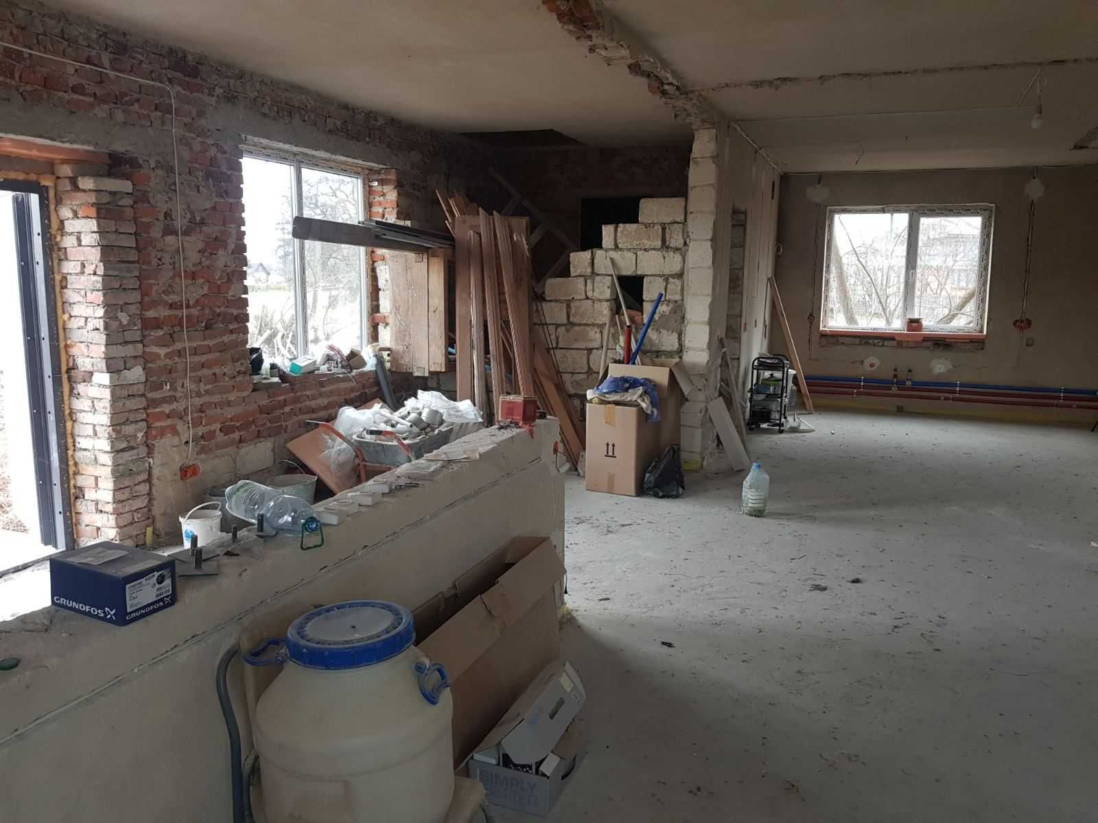 2-х поверховий будинок та земельна ділянка 17,6 сот., с. Стрептів
