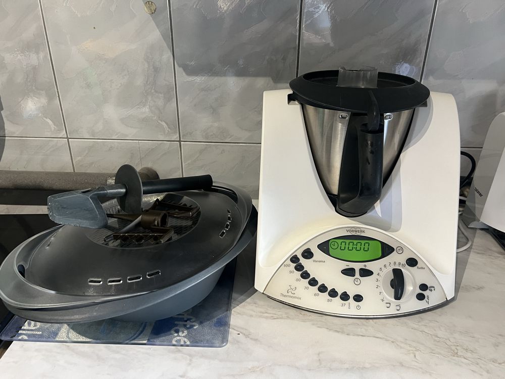 Thermomix TM31 +akcesoria i ksiażki