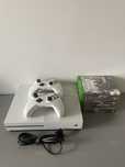 X box one s 1TB + 2 pady + 8 gier + kabel zasilający