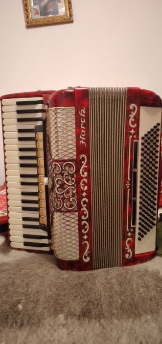 продам акордеон horch німець імений