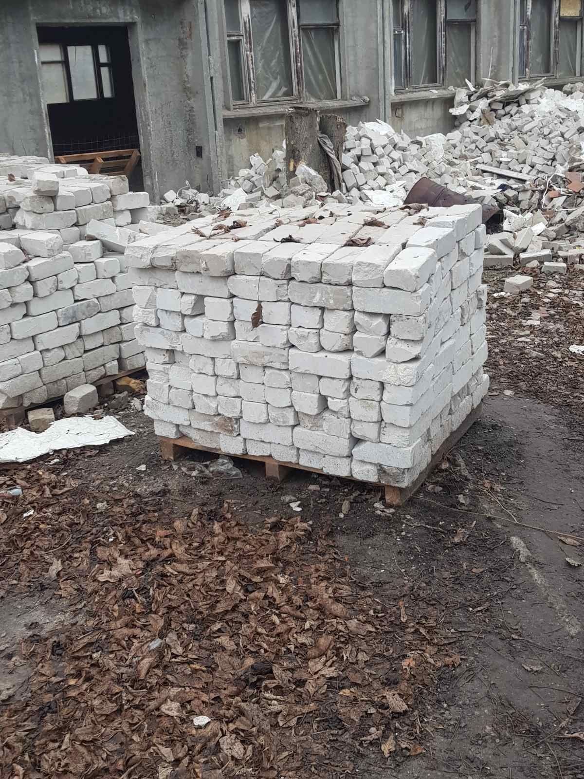 Кирпич красный бу ,белый, 2000 шт