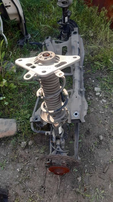 Заняя стойка подрамник цапфа jeep renegade