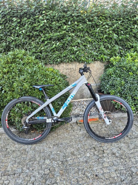 Scott Voltage mountain bike