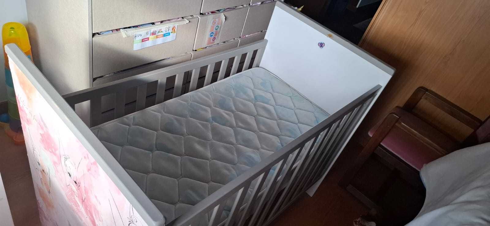 Berço de bébé como novo