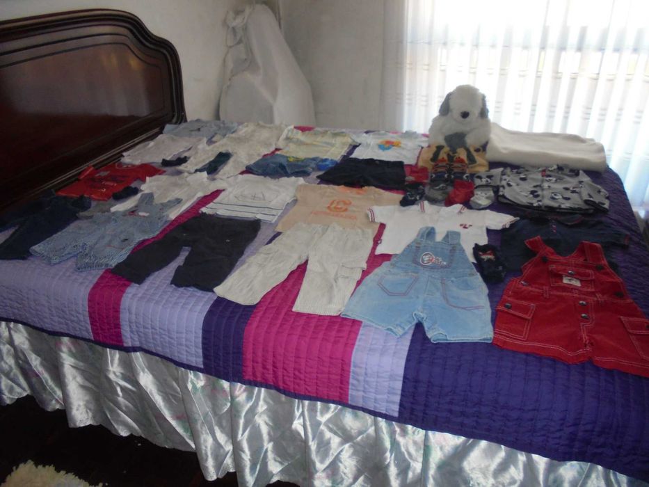 lote de roupa de menino bebé os ténis da marca Geox