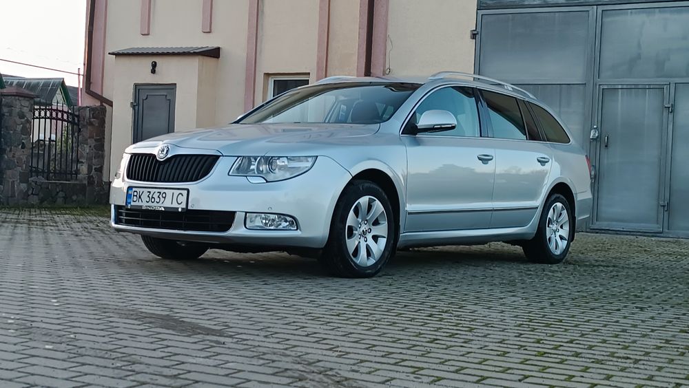 Skoda Superb 1.6tdi 2011р. стан ідеальний
